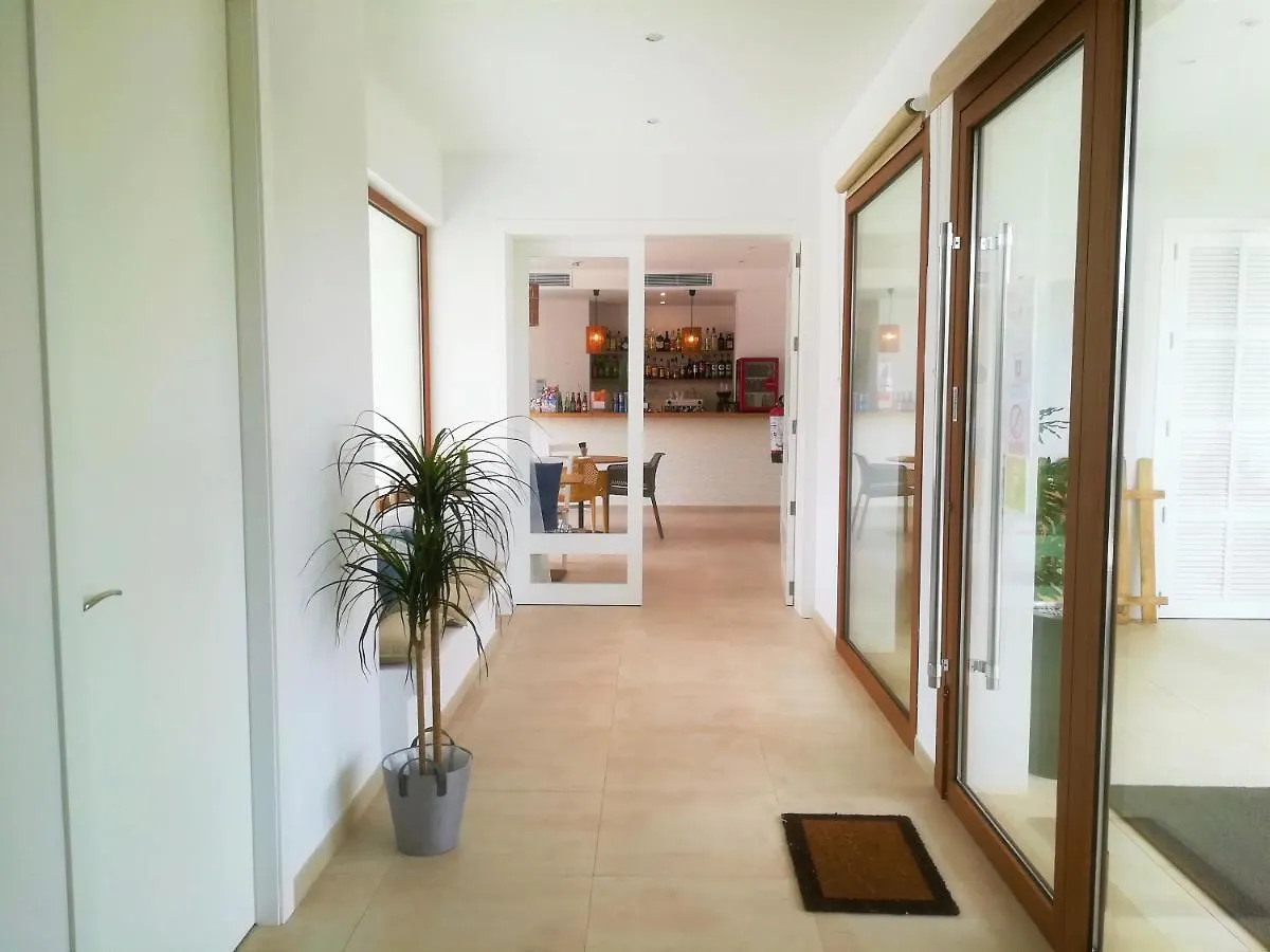 Aparthotel Apartamentos Villa Primera Cala Figuera
