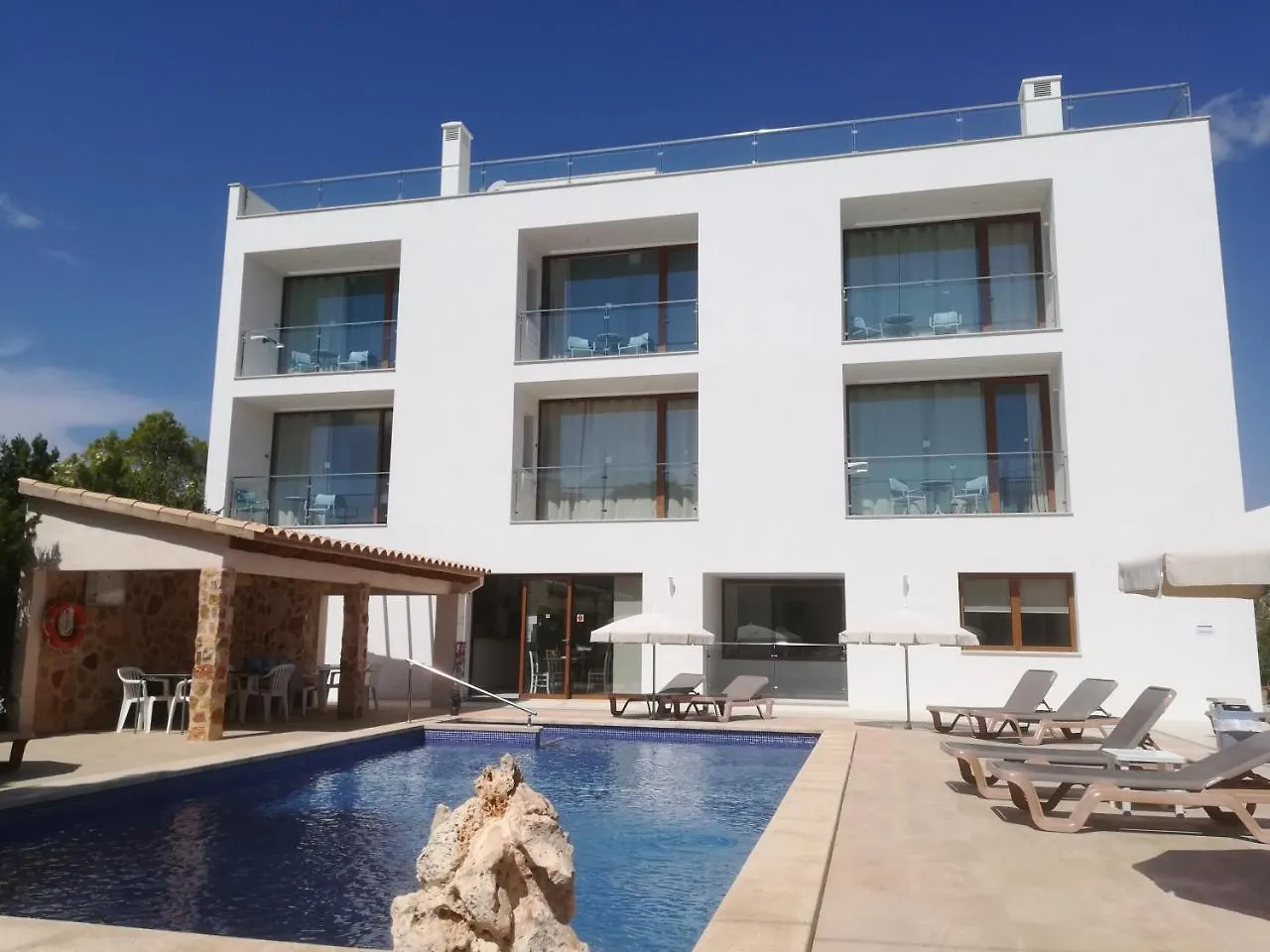 ** Aparthotel Apartamentos Villa Primera Cala Figuera  Spain