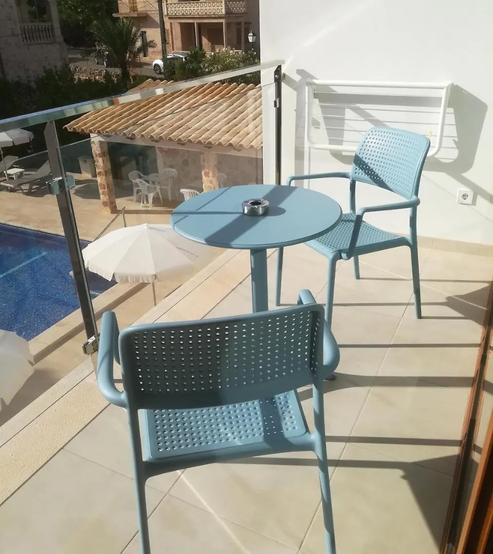 Aparthotel Apartamentos Villa Primera Cala Figuera